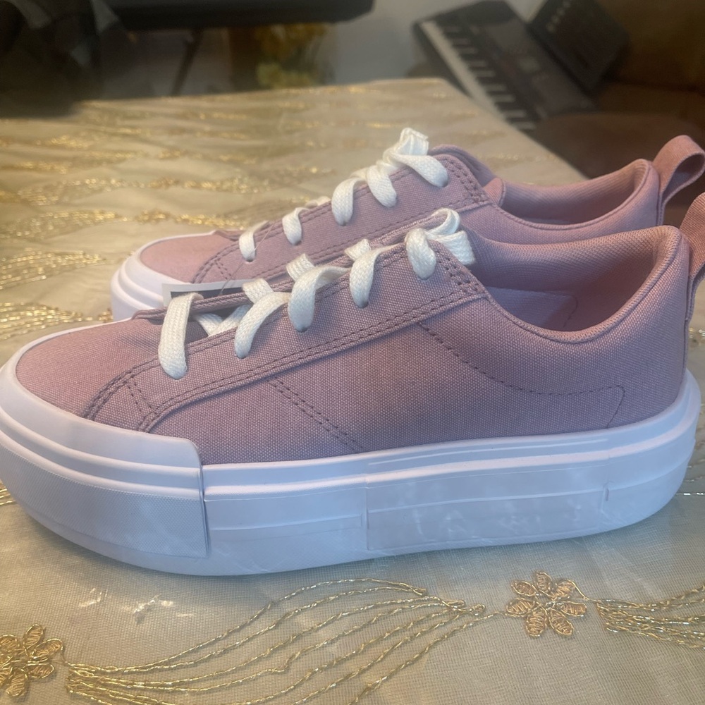NWT converse all star Women's Casual muave Lace-Up Sneakers